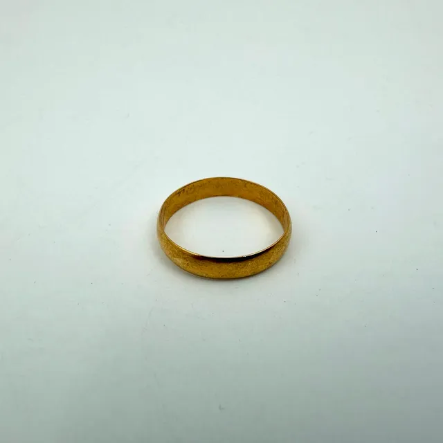 RING, guld 23 k, stämplad för CAB, Stockholm, 1885, vikt ca 3,12 gr.