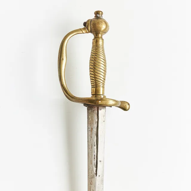 VÄRJA, svensk, m/1807, för underofficer vid infanteriet eller kavalleriet, mässingsfäste från huggare m/1748 sammansatt med äldre värjklinga.