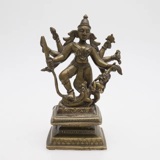 Durga, Indien, mässing, antik, höjd 21 cm.