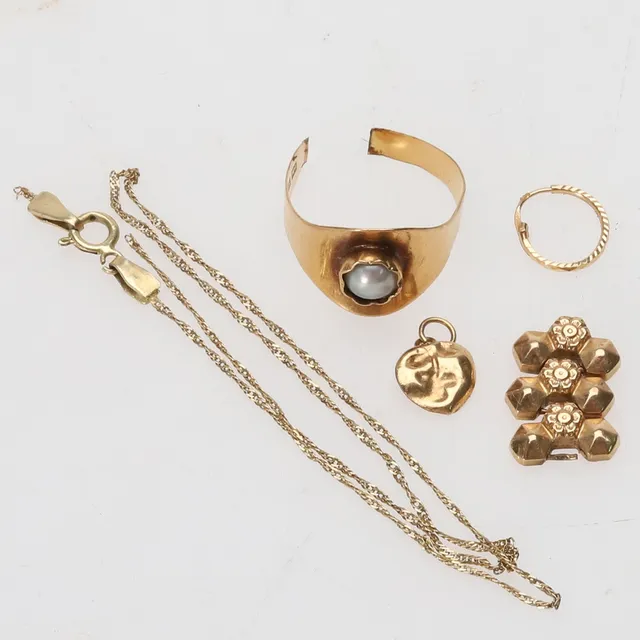 GULDSMYCKEN, 18 & 14K, 4,3 gram.