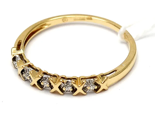 Ring 18K 1,5g Ø17¾ med åttkantslipade diamanter 5xca.0,005ct
