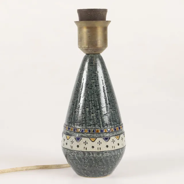 YNGVE  BLIXT. Bordslampa, glaserad keramik/mässing, Höganäs, 1960-tal.