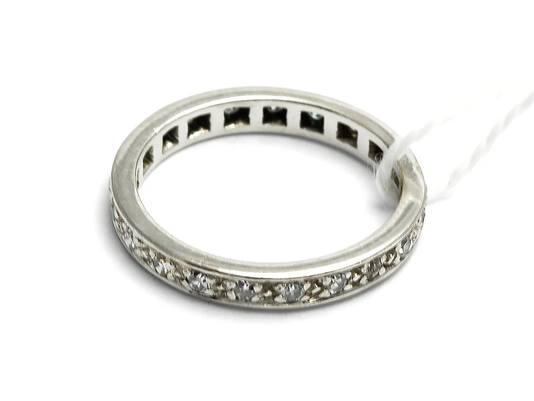 Ring vitguld 18K 3g Ø16¼ med åttkantslipade diamanter 21xca.0,02ct — Smycken/Ring — Kaplans