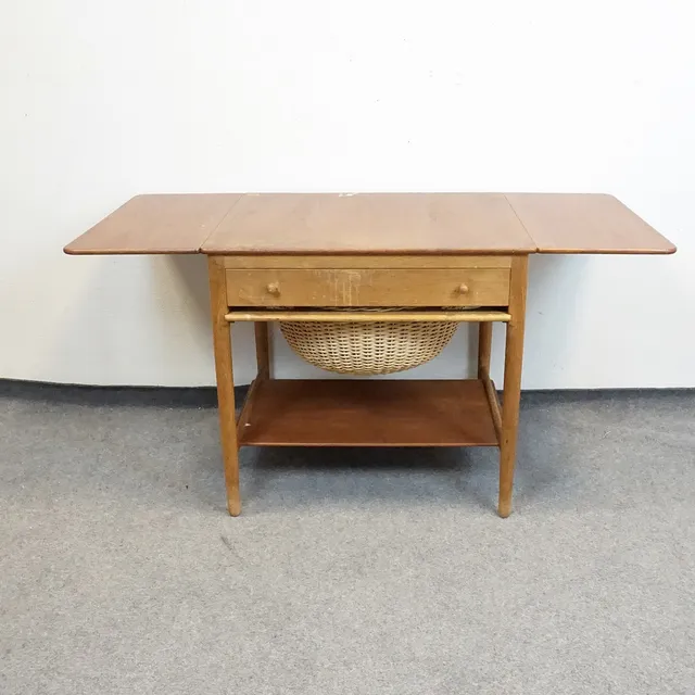 HANS J. WEGNER, sybord, teak, Andreas Tuck, Odense, Danmark, 1950/60-tal, brännmärkt.