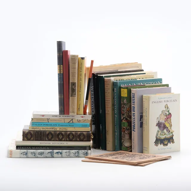 LITTERATUR OM KERAMIK, 23 st, rikt illustrerade.
