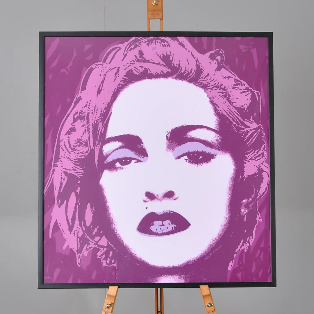 TOM MOORE. Madonna,Silkscreentryck. Signerad och numrerad. — Engravings & Prints — Laholms Auktionskammare