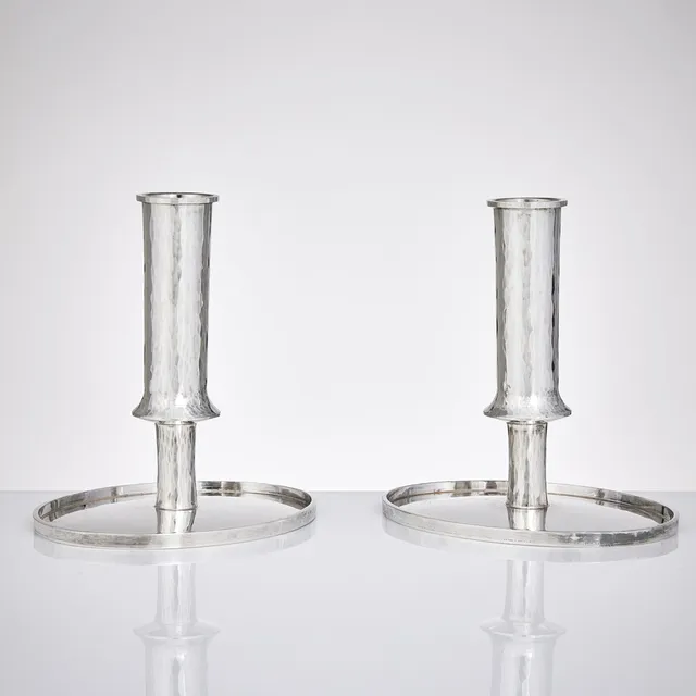 MARTIN ÖHMAN. A pair of Swedish 20th century sterling silver, 925/1000, candlesticks, Halmstad 1990.