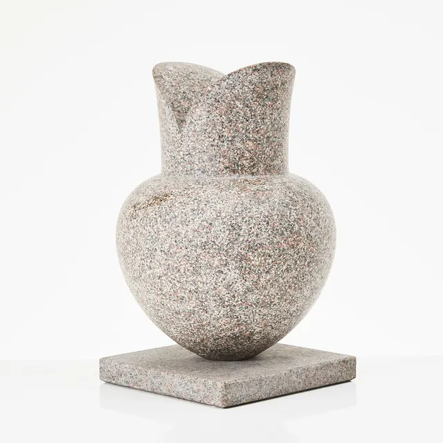 EVA LANGE. Skulptur, "Hjärta", granit, monogramsignerad EL samt märkt E7.
