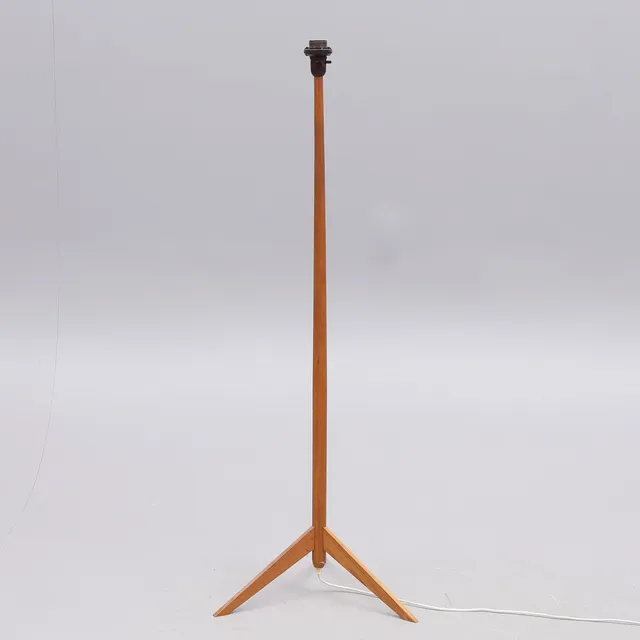 GOLVLAMPA, teak, 1900-talets andra hälft.