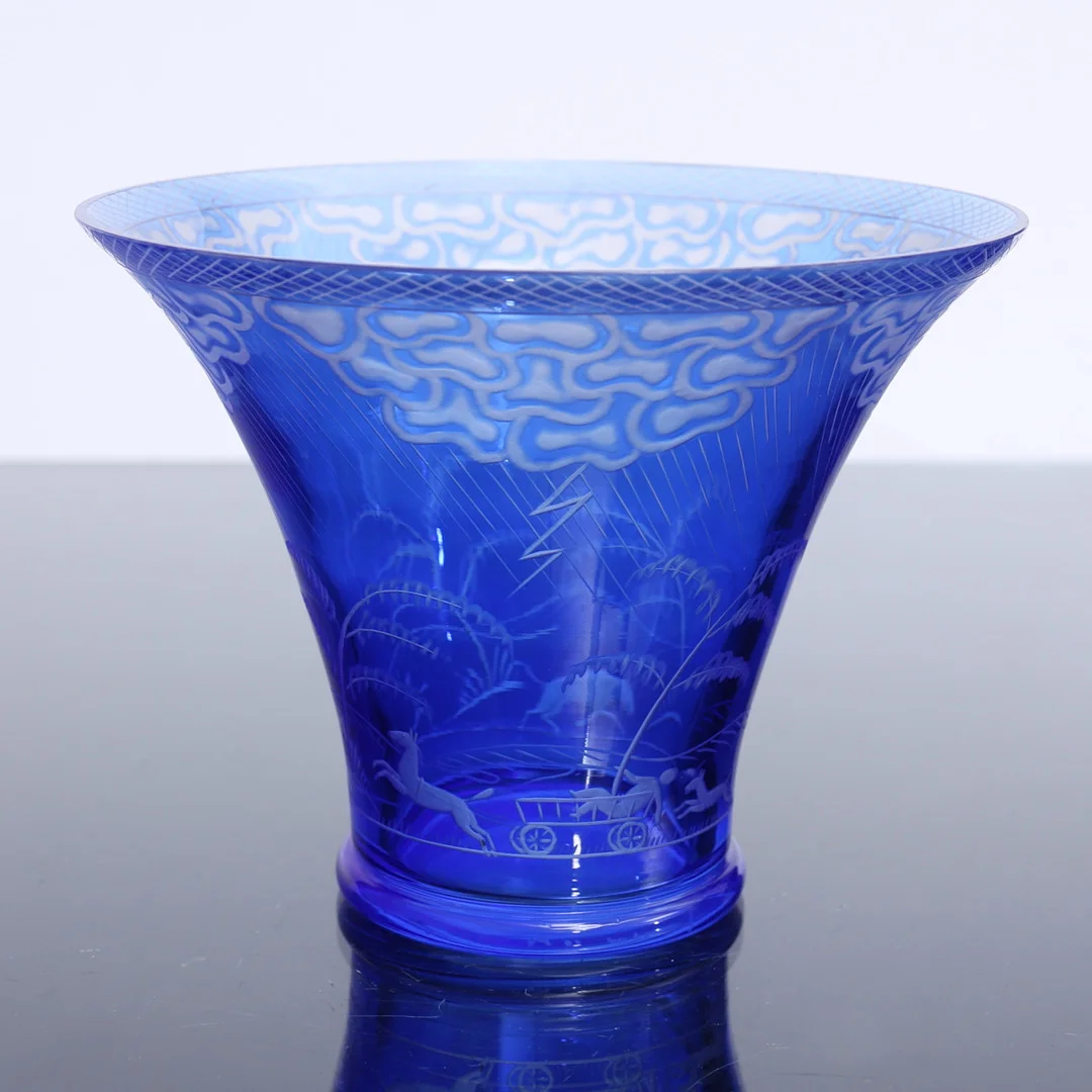 EDWARD HALD. Skål, "Åskväder", Orrefors, signerad och daterad 1980. — Art glass — Auktionshuset Thelin & Johansson