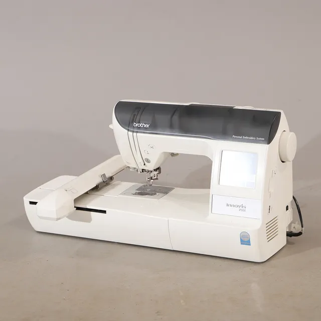 BRODERIMASKIN, Brother Innovis 750E.