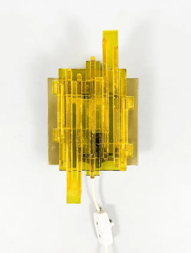 CLAUS BOLBY. VÄGGLAMPA, SØNNICO 59/222, Mässing, Akryl, 1960-tal.