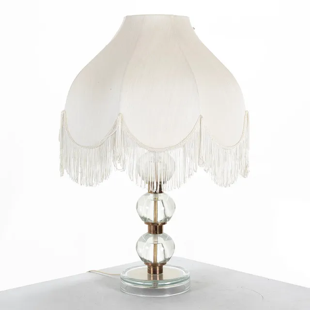 BORDSLAMPA, s.k kullampa, glas & mässing, 1900 - talets andra hälft.
