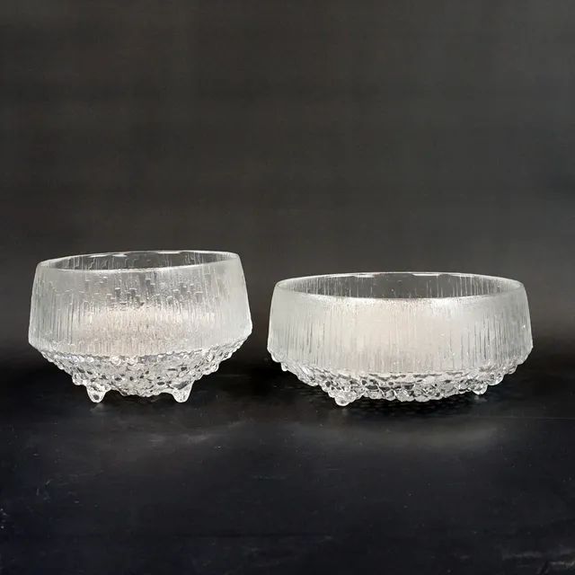 TAPIO WIRKKALA. Skålar, 2 st "Ultima Thule", glas, Iittala, Finland.