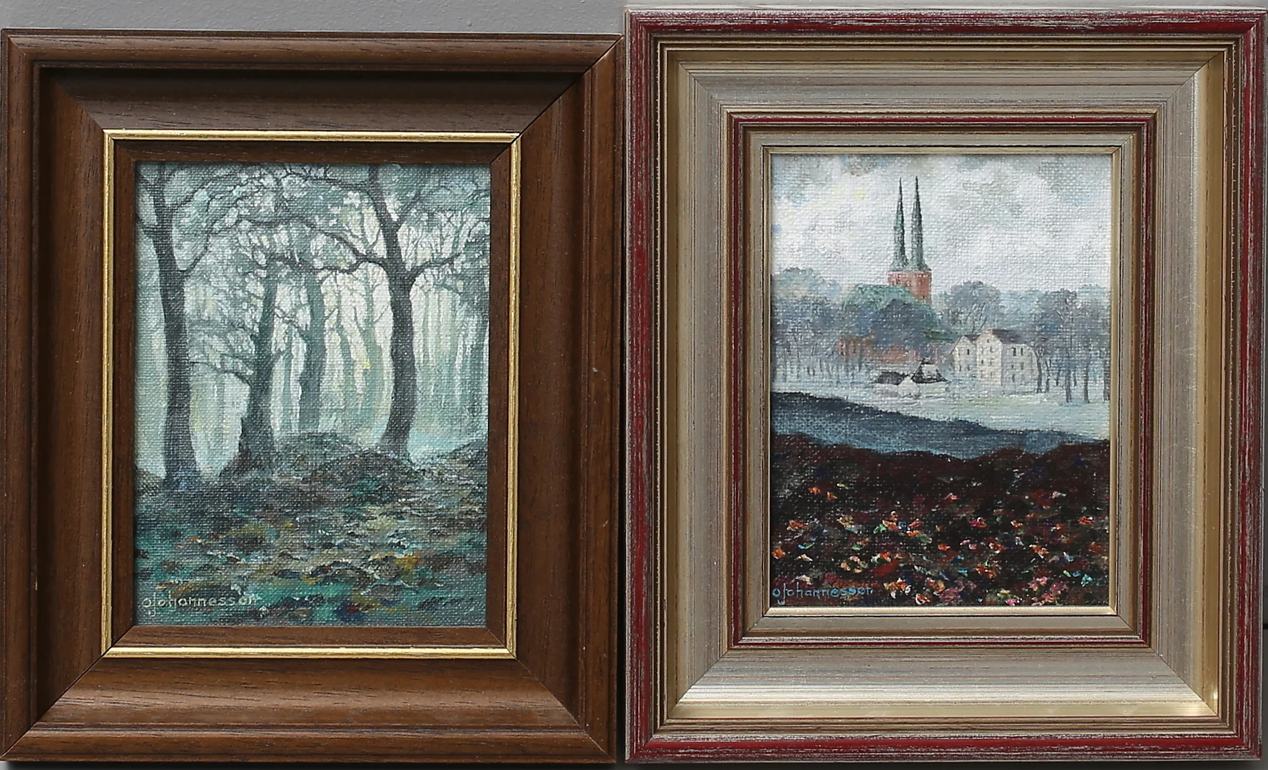 OVE JOHANNESSON. Domkyrkan, Växjö samt skogslandskap, oljor på pannå, 2 st, signerade. — Paintings — Växjö Auktionskammare