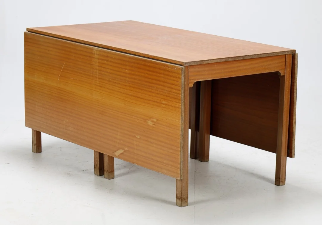 Kaare Klint (1885-1954) for Rud Rasmussen: Gateleg table made of mahogany — Furniture/Dining tables, dining room furniture — Lauritz