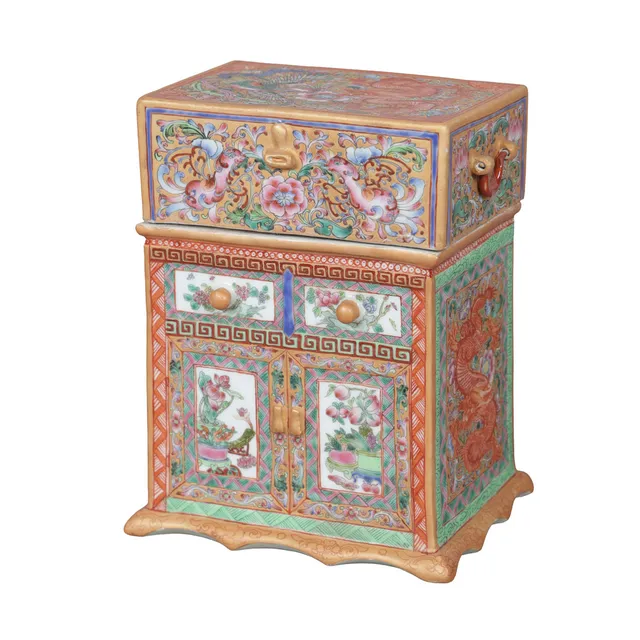 A CHINESE FAMILLE ROSE BOX AND COVER IN THE FORM OF A CHEST OR SCHOLAR'S CABINET.