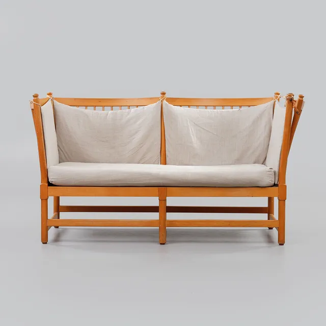 BORGE MOGESEN. Soffa, "Tremme".