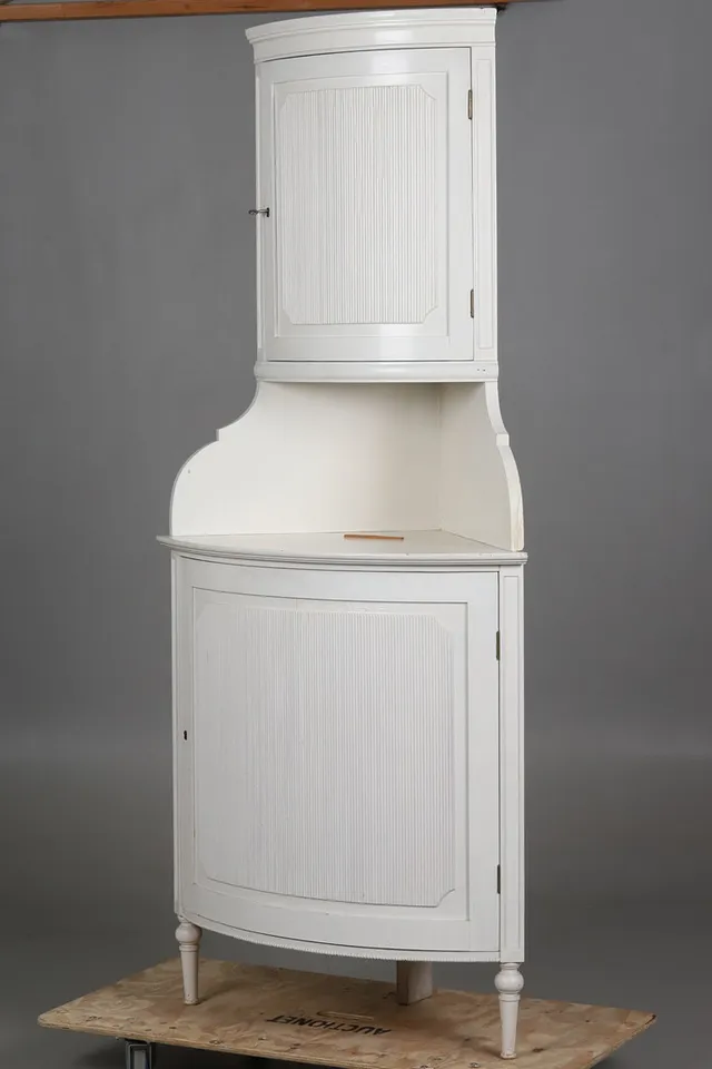 HÖRNSKÅP, Gustaviansk stil, 1925, Aktiebolaget Möbelfabriken Waria.