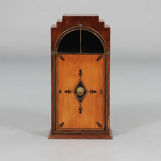 SKÅP, Karl Johan-stil, 1900-talets början.