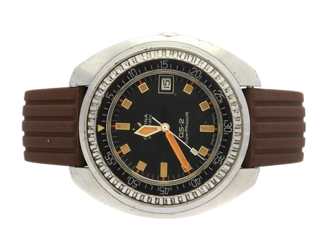 CERTINA, DS-2, Super PH 1000 M, Cal 25-651, Serie nr. 8268096, Ref nr. 5801.302, Boett nr. 5801.302 (HF), herrur, 45 mm, stål, automatisk, mineralglas, datum, skadad urtavla, defekt (behov av service), gummiband, ca 1970. — Klockor/Certina — Kaplans