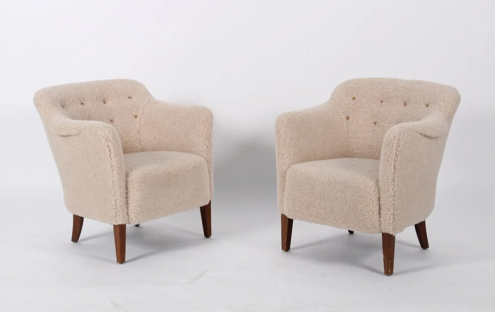 Jacob Kjær. Upholstered lounge chairs, 1940s (2) — Furniture/Lounge chairs — Lauritz