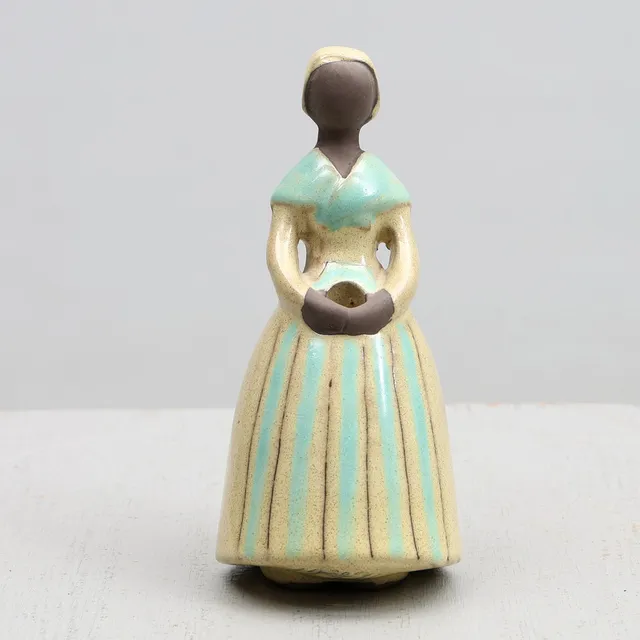ELSI BOURELIUS. Figurinvas, keramik, Jie Verkstad, 1976.