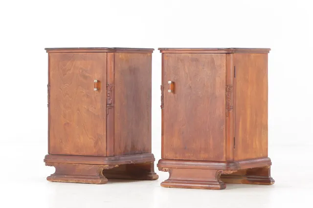 Art Deco. A pair of bedside tables, circa early 20th century (2)