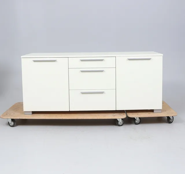 SIDEBOARD/MEDIABÄNK, samtida, Voice.