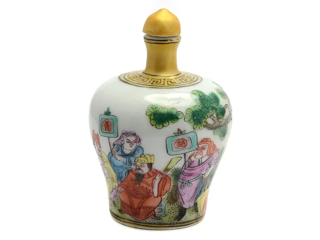 FLASKA, porslin, asiatiskt motiv, höjd 8 cm.