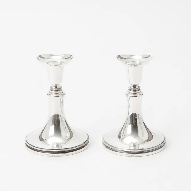 ERIC LÖFMAN. Ljusstakar, ett par, silver, MGAB, Uppsala, 1974.