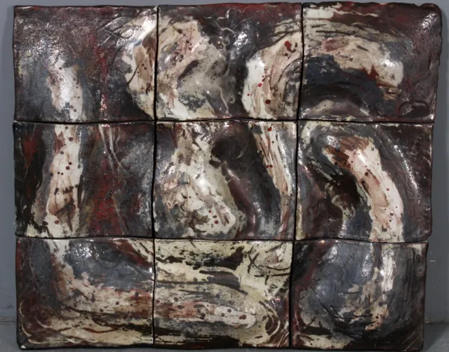 Vægrelief af glaseret stentøj, 78 x 65 cm