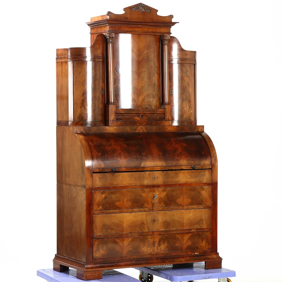 Late Empire chatol, veneered mahogany, 19th century. — Furniture/Cabinets, chests of drawers — Lauritz