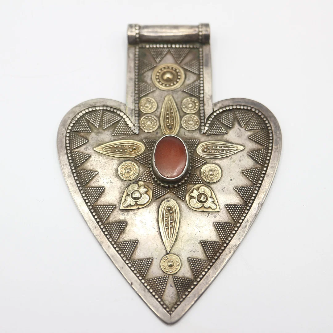 JEMENITISCHE ANHÄNGER ANTIK. — Brooches & Pendants — Kunst- und Auktionshaus Kleinhenz