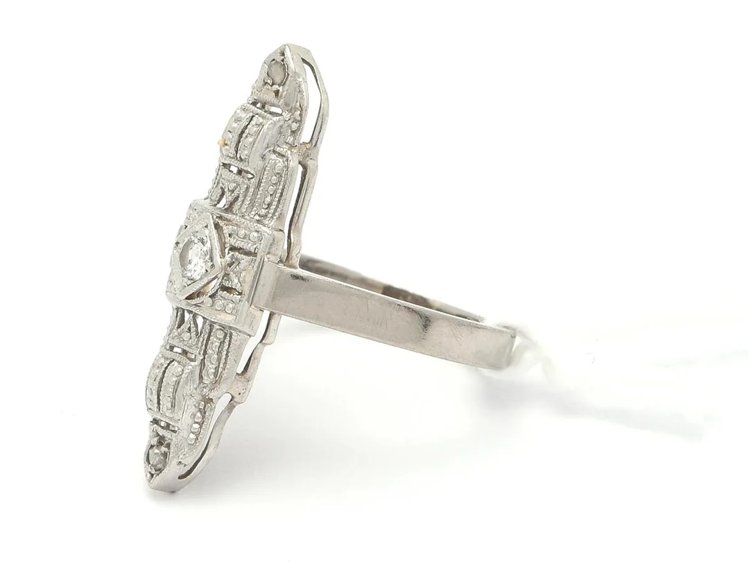 Ring vitguld 18K 2,5g Ø13¾ med äldreslipad diamant 1xca0,05ct, år: 1966 — Smycken/Ring — Kaplans