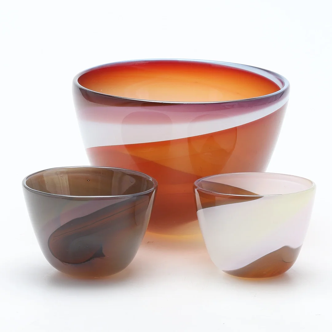 SKÅLAR, 3 st, Hanne Dreutler, Studio Åhus. — Art glass — Crafoord Auktioner Malmö