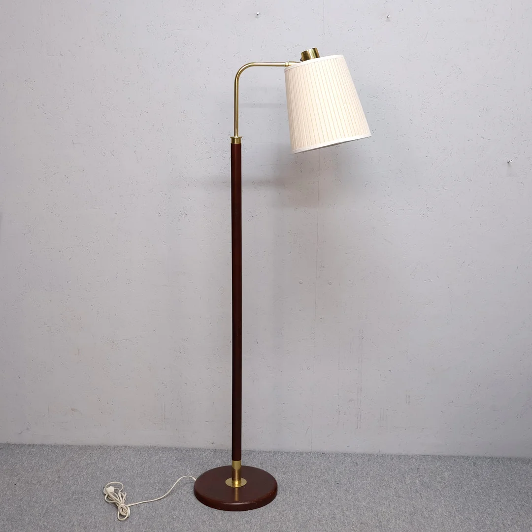 KARIN MOBRING & TOMAS JELINEK. golvlampa, "Stockholm", 1980/90-tal. — Floor lights — Markus Auktioner