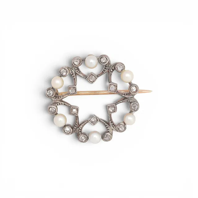 Belle Époque diamonds and pearls brooch, circa 1910.