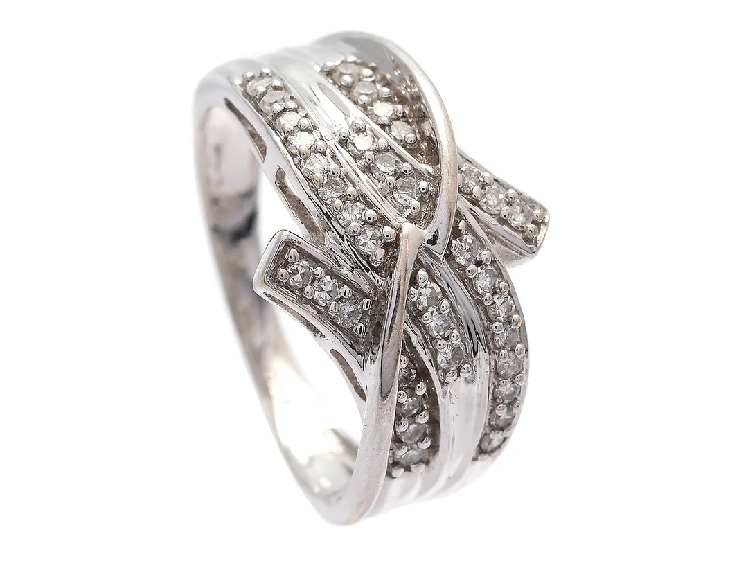 RING, 18K vitguld, 36 åttkantslipade diamanter ca 0,25 ctv, stl 16 mm, vikt 4,3 g. — Smycken/Ring — Kaplans