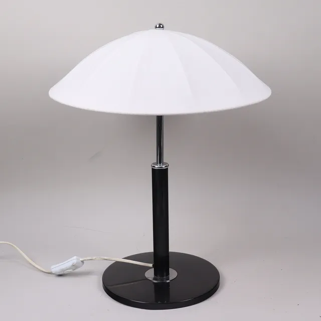 KARIN MOBRING. "Solist" för IKEA, modell B8802, bordslampa, Stockholms serien, 1990-tal.