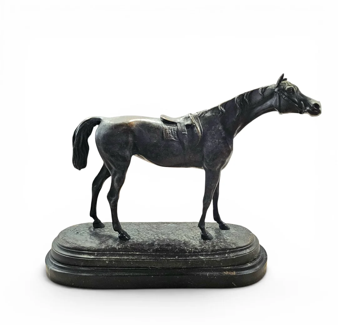 ISIDORE BONHEUR (1827-1901). Firmado. Escultura de "Caballo" en bronce sobre base de mármol. — Sculptures & Bronzes — Arce Auctions
