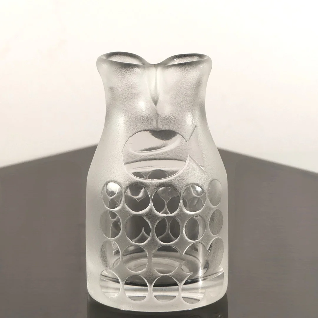 BERTIL VALLIEN. Vas, Boda Åfors. Signerad samt Ikaros-märkt. — Art glass — Lysekils Auktionsbyrå