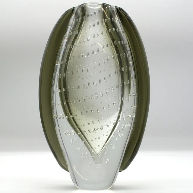 ARCHIMEDE SEGUSO. MURANOGLAS VASE MIT LUFTBLASEN, BULLICANTE BUBBLE, KLARES GLAS AUSSEN, INNEN GRÄULICH, 1970ER JAHRE.