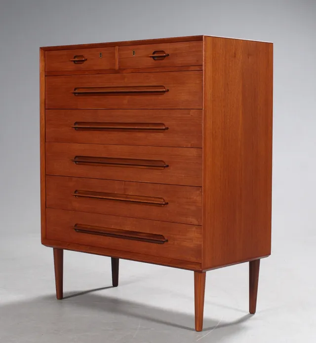 Ejvind A. Johansson for Gern Møbelfabrik. Chest of drawers, teak, model 92