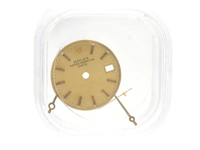 URTAVLA, till Rolex Oyster Perpetual Date (- T Swiss T-), damur, champagne/index, skadad (7/10), passar till fyrsiffrig referens, inklusive visare (skadade).