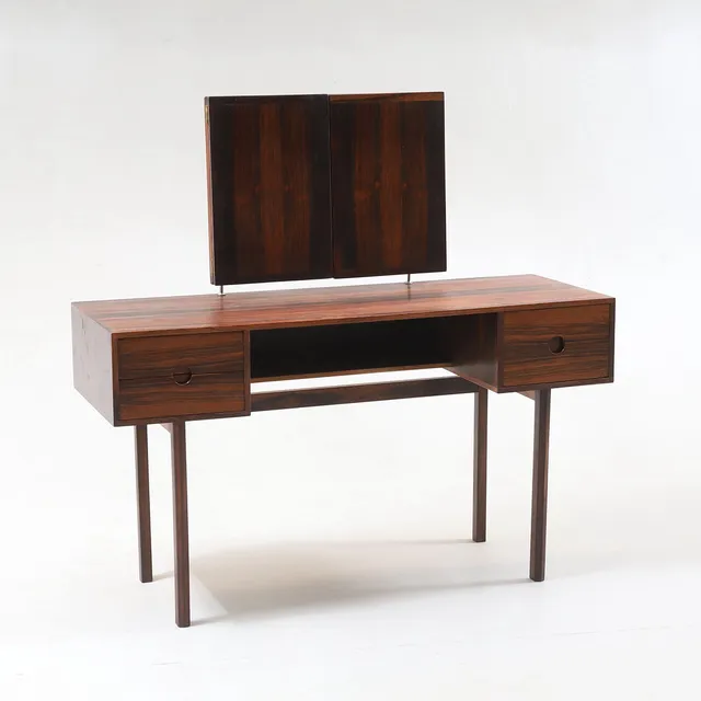 AKSEL KJERSGAARD. Sminkbord, palisander, för Odder, Danmark, 1960-tal.