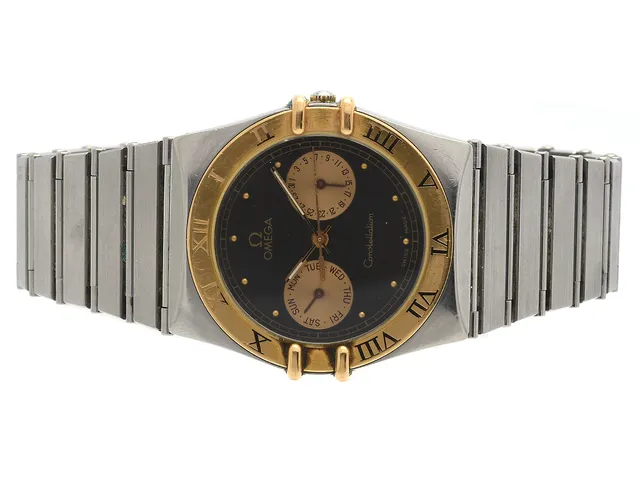 OMEGA, Constellation, s.k. "Uggla", Cal 1444, Serie nr. 50445744, PIC nr. 1420.50.00, Ref nr. DR 396.1070, Boett nr. 396.1070 / 396.1080, herrur, 32,5 mm, stål/guld, quartz, safirglas, dag, datum, skadad urtavla/visare, gravyr, integrerad originallänk i stål, viklås, Ref nr. 1448/431, ca 1986.