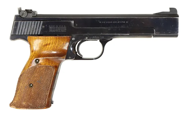 PISTOL, fabrikat Smith & Wesson, modell 41, kaliber .22lr, tillv.nr 112220, se-nr Begagnad.