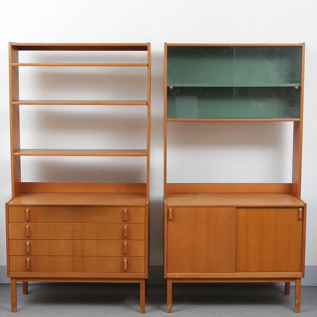BERTIL FRIDHAGEN. BOKHYLLOR, TEAK, VITRIN, BODAFORS, 1960-TAL. — Cupboards, Cabinets & Shelves — Auktionskammaren Sydost Kalmar