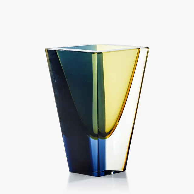 KAJ FRANCK. Vas, "Prisma", Nuutajärvi Notsjö, Finland 1950/60-tal, fasettslipat glas med underfång i grönt och blått.
